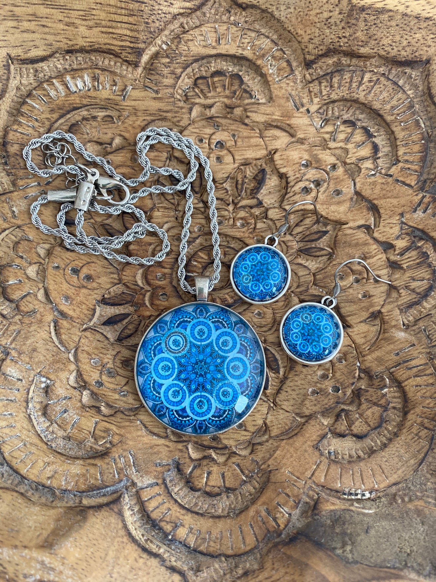 Azure and Cobalt Mandala Necklace & Earring Set - Dandelion Lifestyle