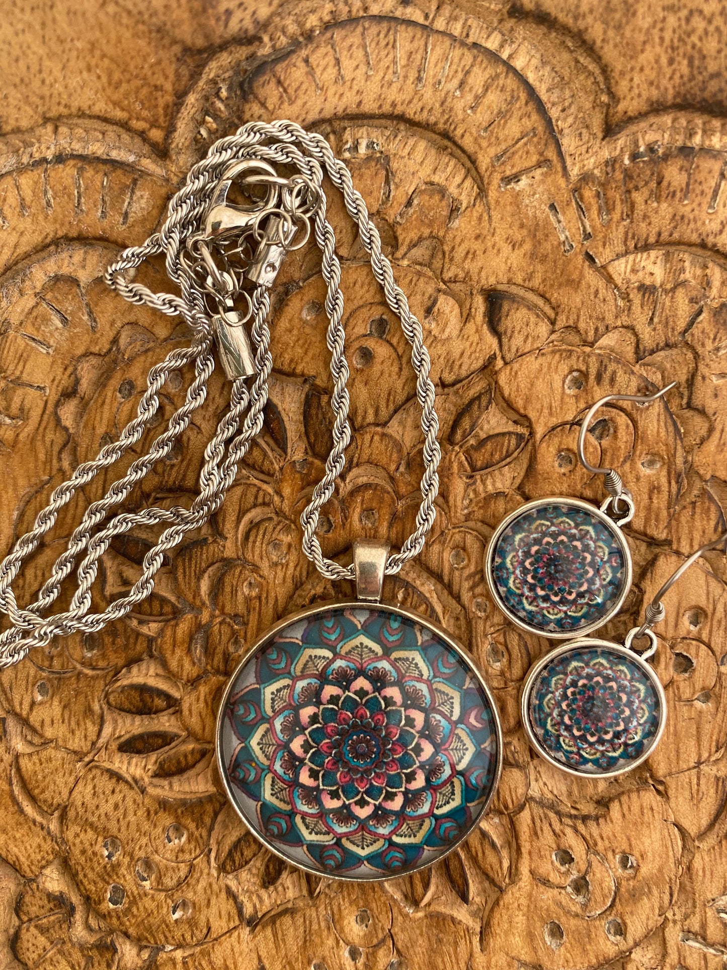 Blue Chrysanthemum Mandala Necklace & Earring Set - Dandelion Lifestyle