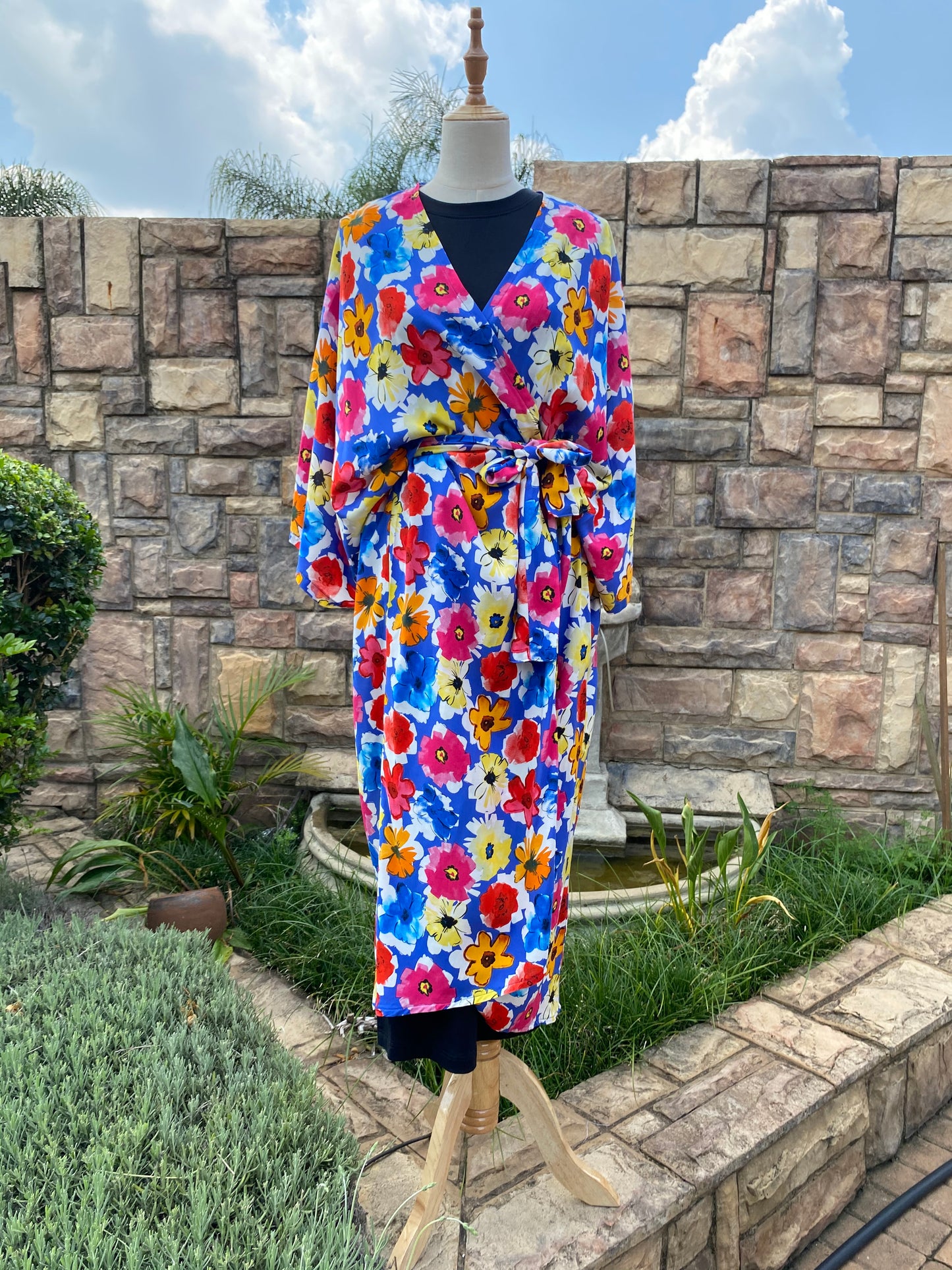 Cobalt with Multi Colour Daisy Long Kimono - Dandelion Lifestyle